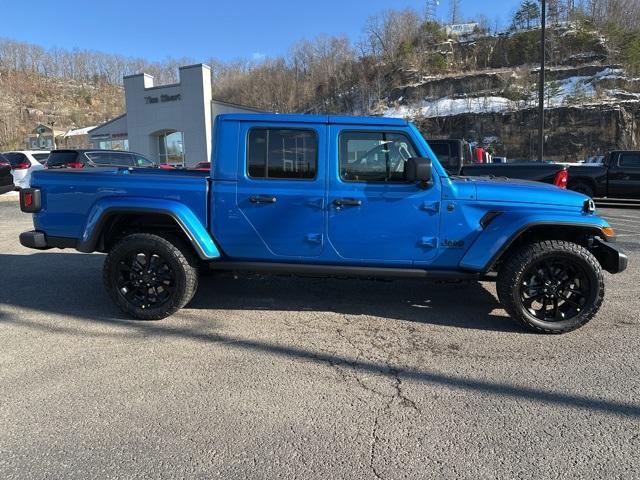 new 2025 Jeep Gladiator car, priced at $38,497