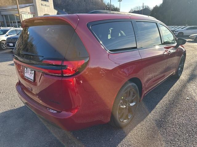 new 2025 Chrysler Pacifica car, priced at $43,497