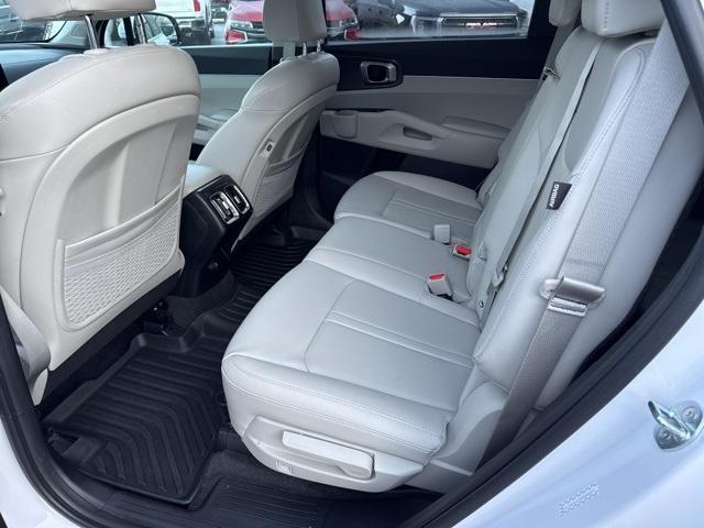 used 2024 Kia Sorento car, priced at $31,996