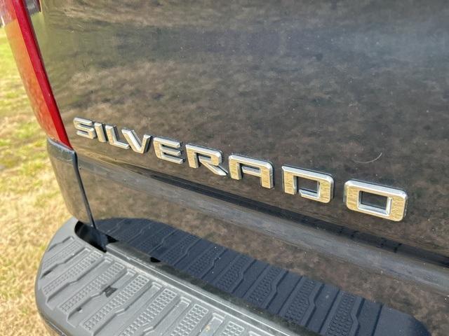 used 2022 Chevrolet Silverado 1500 car, priced at $41,996