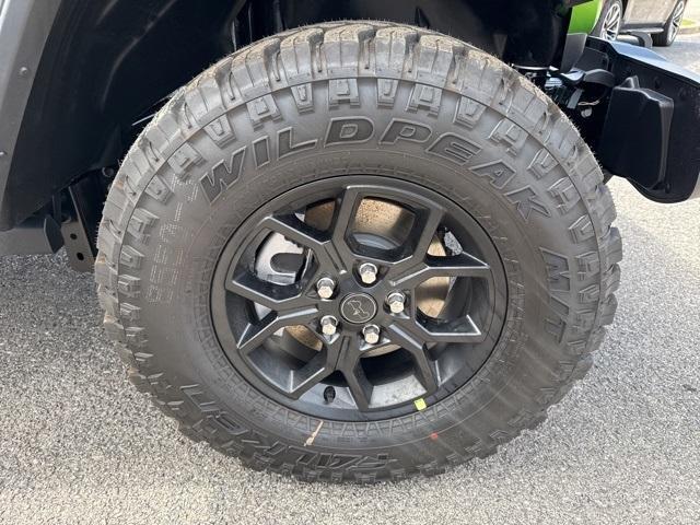 new 2025 Jeep Wrangler car, priced at $46,997