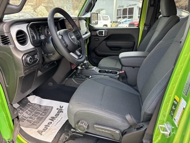 new 2025 Jeep Wrangler car, priced at $46,997