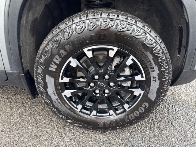 used 2024 Chevrolet Traverse car, priced at $47,996