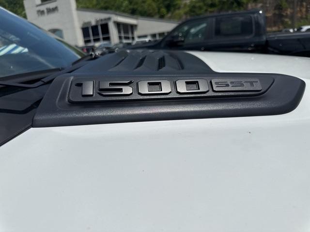 new 2025 Ram 1500 car, priced at $57,548