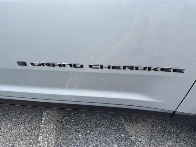 new 2025 Jeep Grand Cherokee car, priced at $41,397