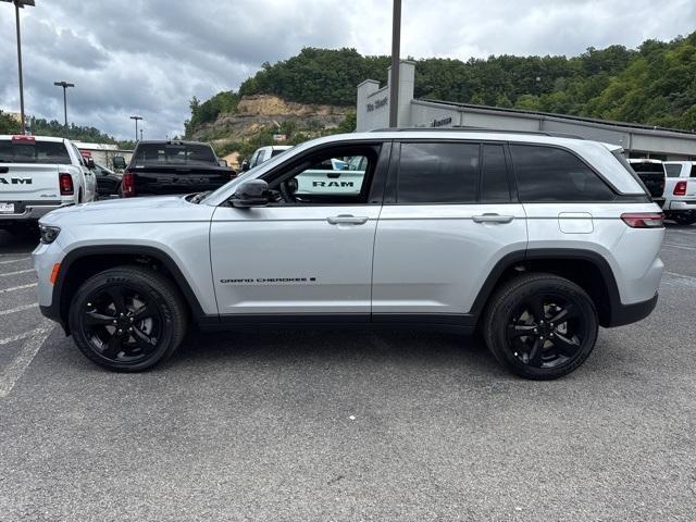 new 2025 Jeep Grand Cherokee car, priced at $41,397