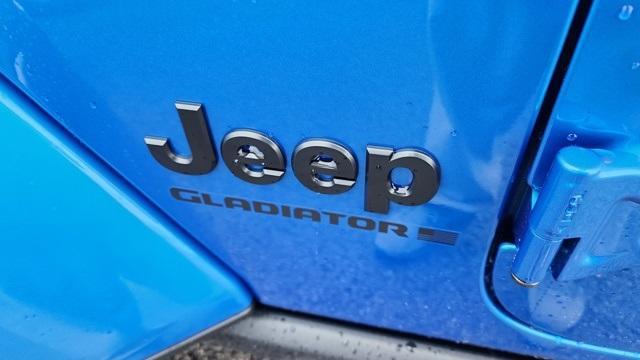 new 2025 Jeep Gladiator car, priced at $38,997