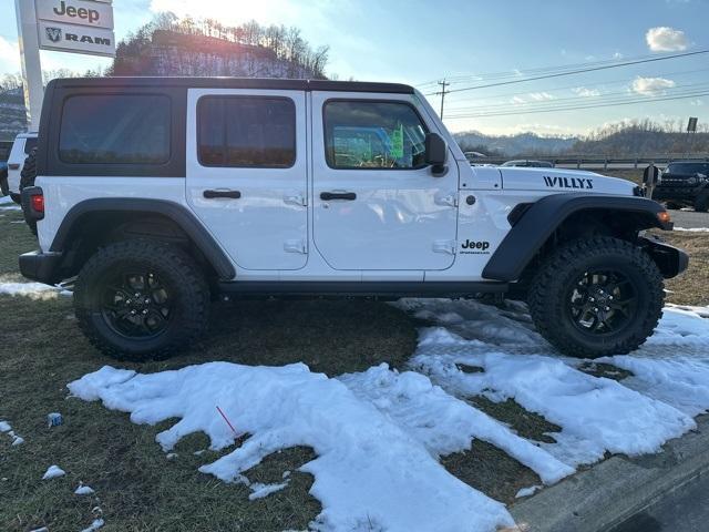 new 2025 Jeep Wrangler car, priced at $44,497