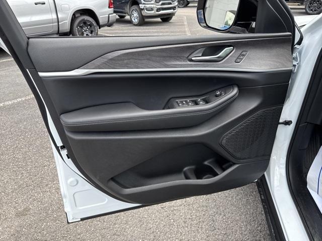 new 2025 Jeep Grand Cherokee L car, priced at $44,635