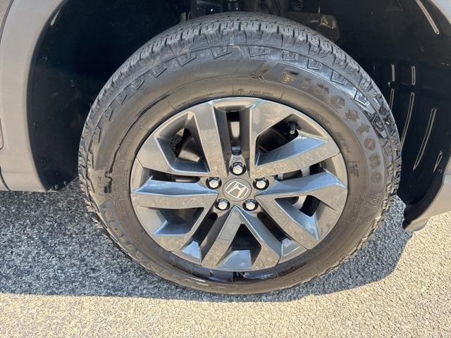 used 2025 Honda Ridgeline car, priced at $37,500