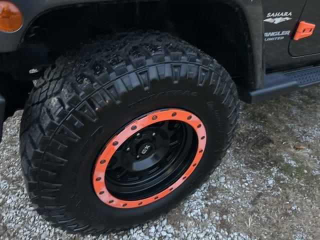 used 2014 Jeep Wrangler Unlimited car, priced at $15,500