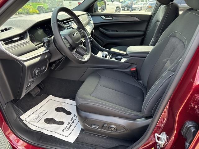 new 2025 Jeep Grand Cherokee L car, priced at $39,279