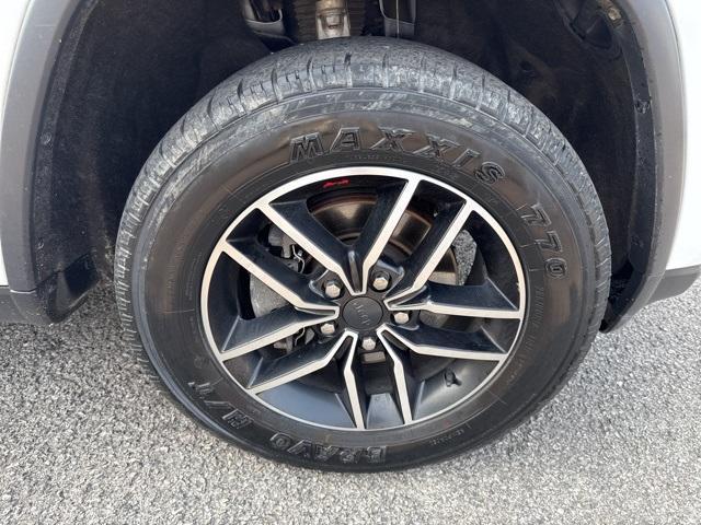 used 2020 Jeep Grand Cherokee car, priced at $24,996