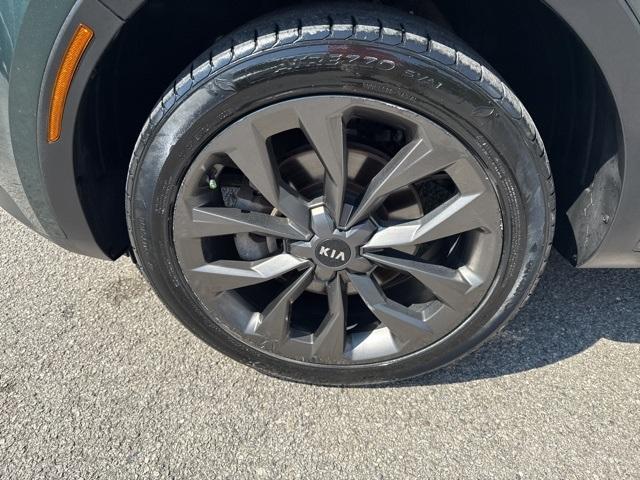 used 2021 Kia Sorento car, priced at $22,996