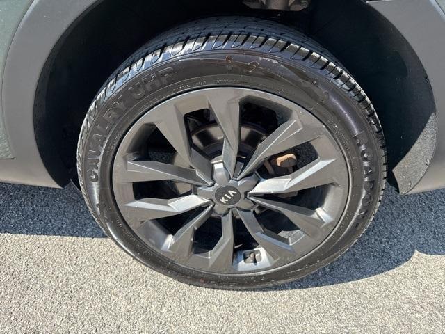 used 2021 Kia Sorento car, priced at $22,996