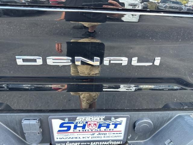 used 2022 GMC Sierra 2500 car, priced at $59,996