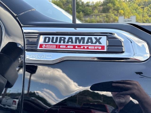 used 2022 GMC Sierra 2500 car, priced at $59,996