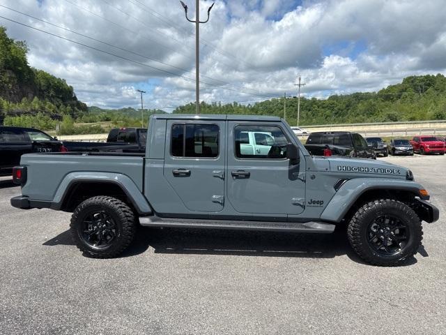 new 2025 Jeep Gladiator car, priced at $41,497