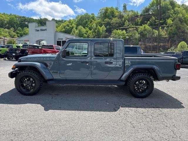 new 2025 Jeep Gladiator car, priced at $41,497