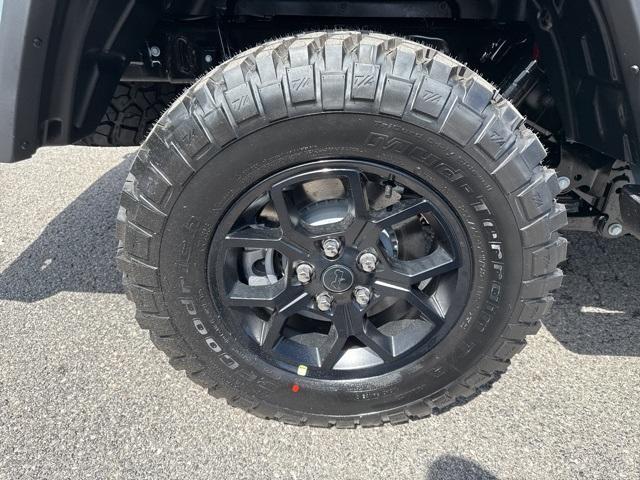 new 2025 Jeep Gladiator car, priced at $41,497