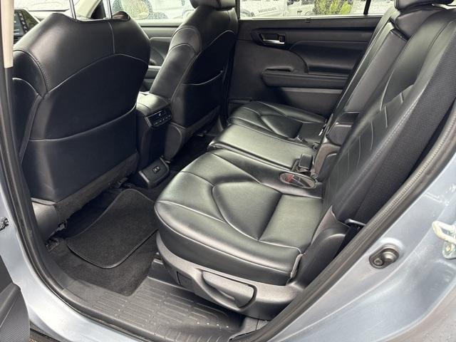 used 2021 Toyota Highlander car, priced at $28,996