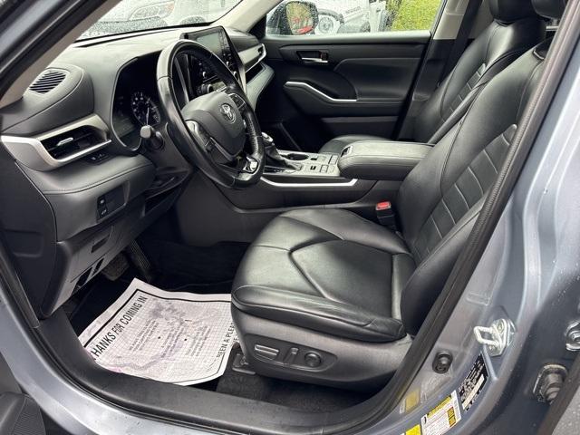 used 2021 Toyota Highlander car, priced at $28,996