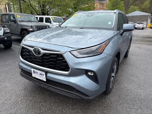 used 2021 Toyota Highlander car, priced at $28,996