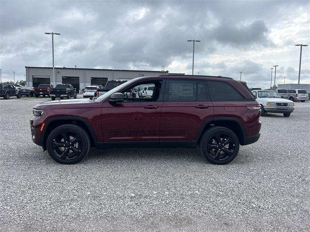 new 2025 Jeep Grand Cherokee car, priced at $45,669