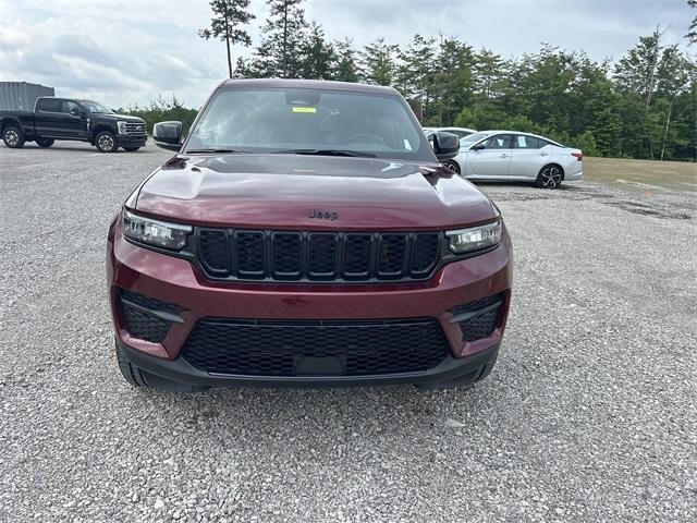 new 2025 Jeep Grand Cherokee car, priced at $45,669