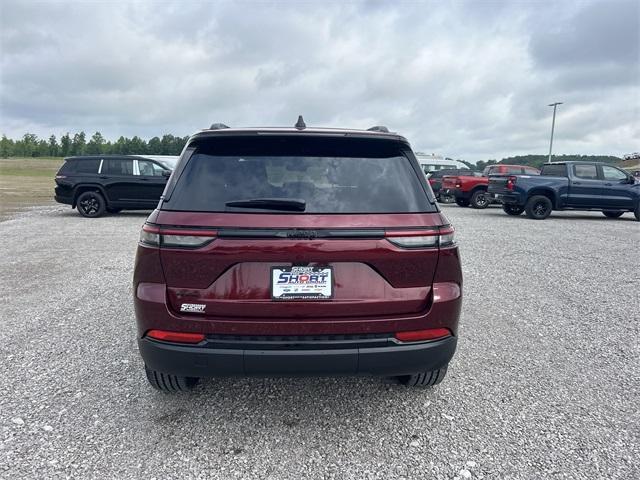 new 2025 Jeep Grand Cherokee car, priced at $45,669