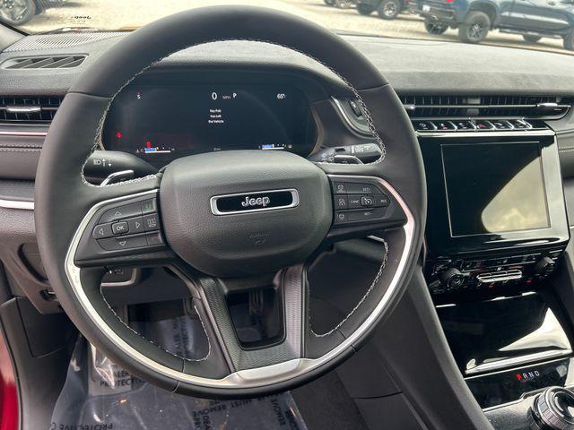 new 2025 Jeep Grand Cherokee car, priced at $45,669