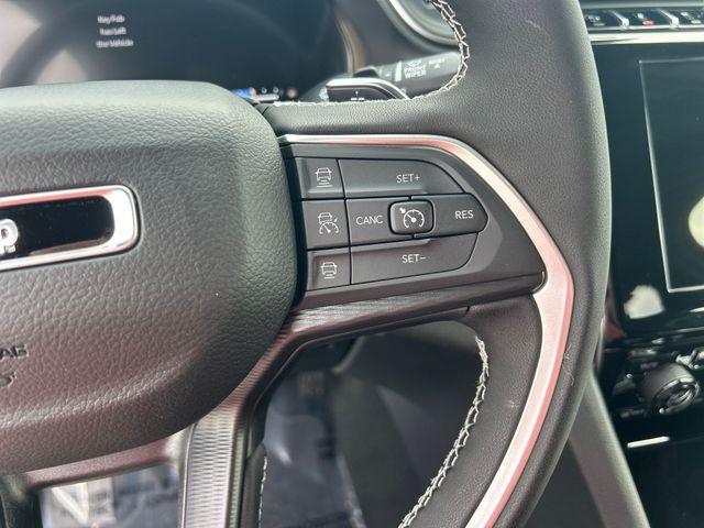 new 2025 Jeep Grand Cherokee car, priced at $45,669