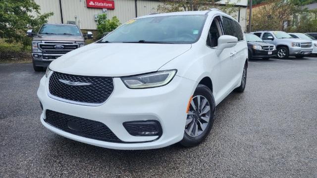 used 2021 Chrysler Pacifica car, priced at $23,996