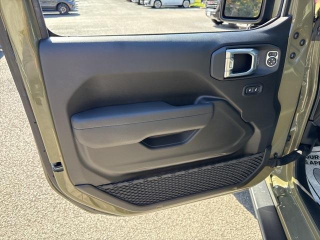 new 2026 Jeep Wrangler car, priced at $48,097