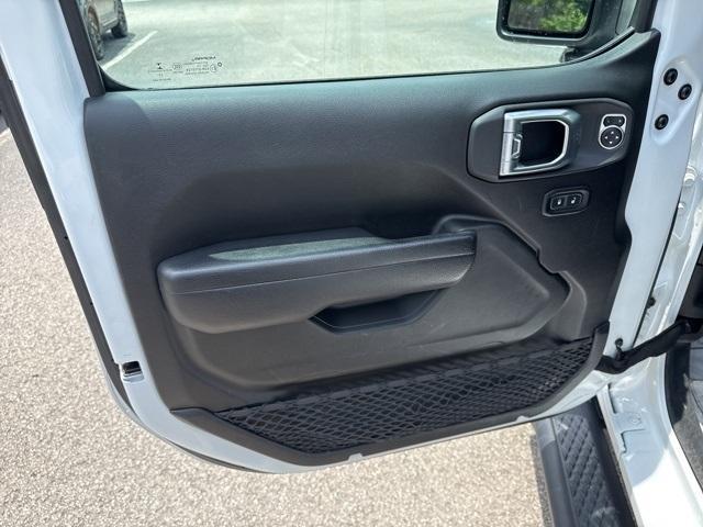 used 2023 Jeep Gladiator car, priced at $29,996