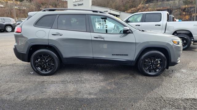 used 2023 Jeep Cherokee car, priced at $21,996