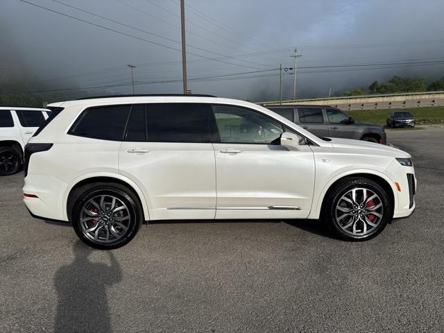 used 2023 Cadillac XT6 car, priced at $45,996