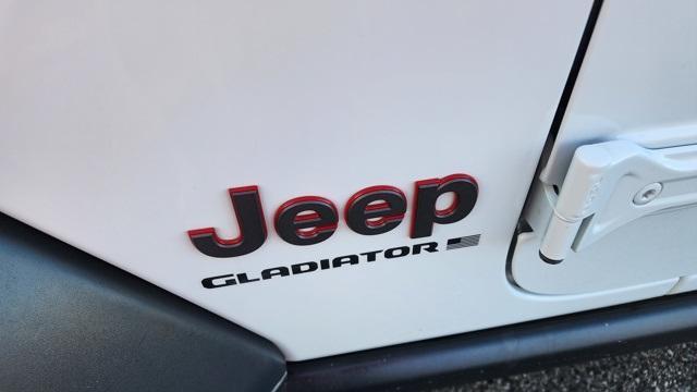 used 2023 Jeep Gladiator car, priced at $45,996