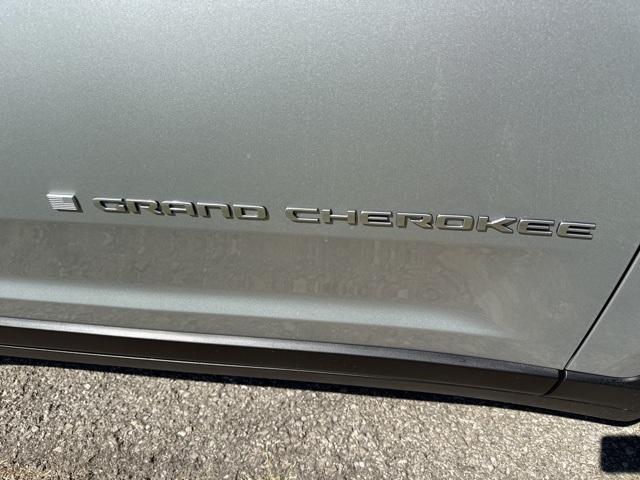 new 2025 Jeep Grand Cherokee car, priced at $36,797