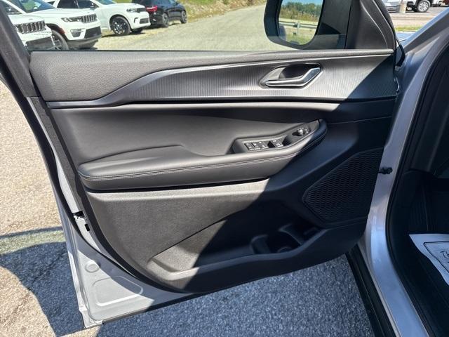 new 2025 Jeep Grand Cherokee car, priced at $36,797