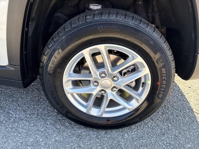 new 2025 Jeep Grand Cherokee car, priced at $36,797