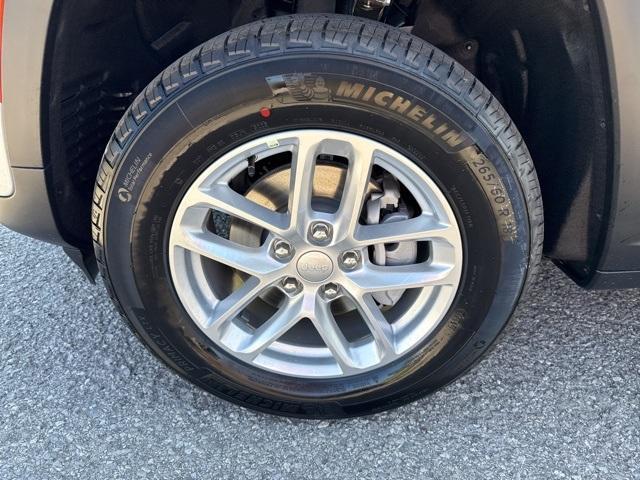 new 2025 Jeep Grand Cherokee car, priced at $36,797