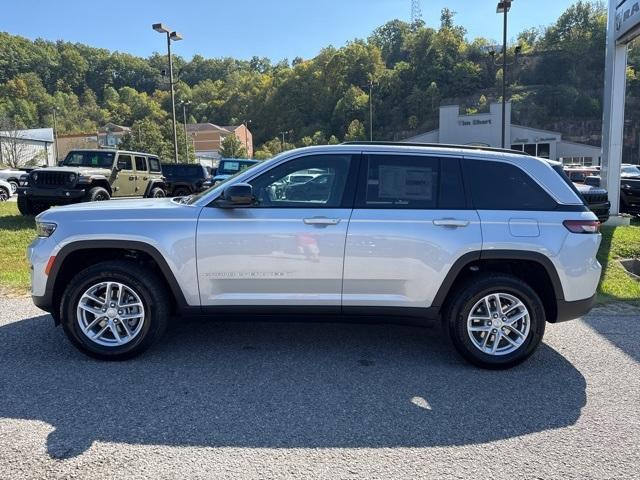 new 2025 Jeep Grand Cherokee car, priced at $36,797