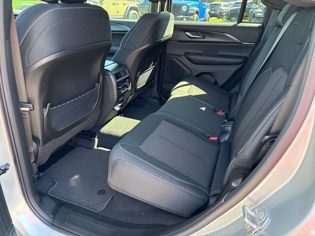 new 2025 Jeep Grand Cherokee car, priced at $36,797