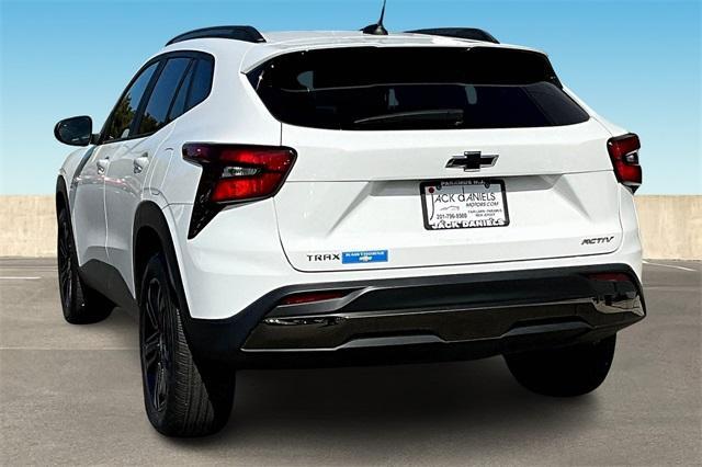 used 2024 Chevrolet Trax car, priced at $22,135