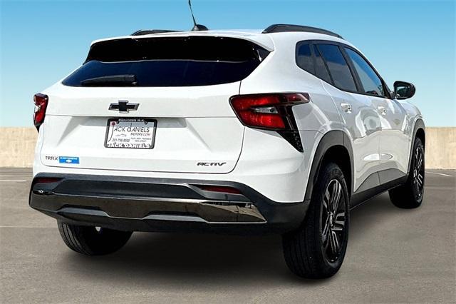 used 2024 Chevrolet Trax car, priced at $22,135
