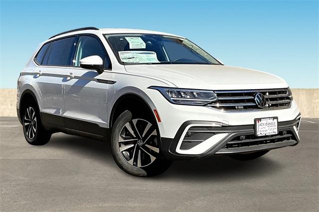 new 2024 Volkswagen Tiguan car, priced at $33,004