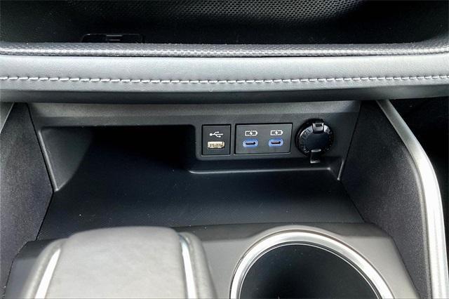 used 2022 Toyota Highlander car, priced at $34,995