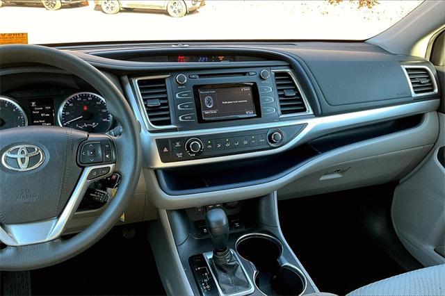 used 2019 Toyota Highlander car, priced at $25,795