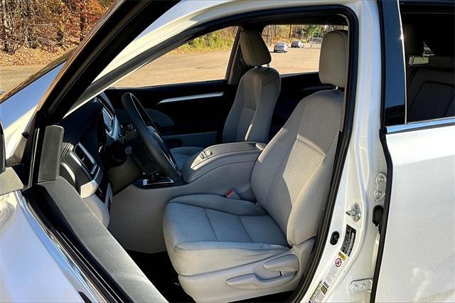 used 2019 Toyota Highlander car, priced at $25,795